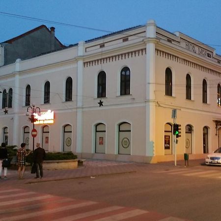 Hotel Dacia Lugoj Exterior foto
