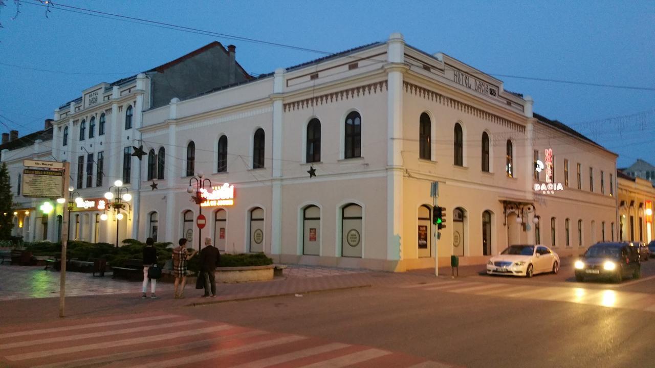 Hotel Dacia Lugoj Exterior foto